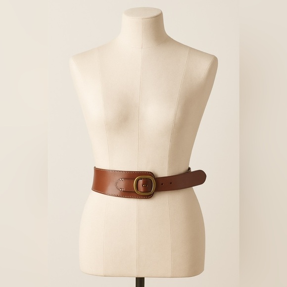 Source Unknown Other - Leather Women Belt Size S Metal Gold Tone Buckle
